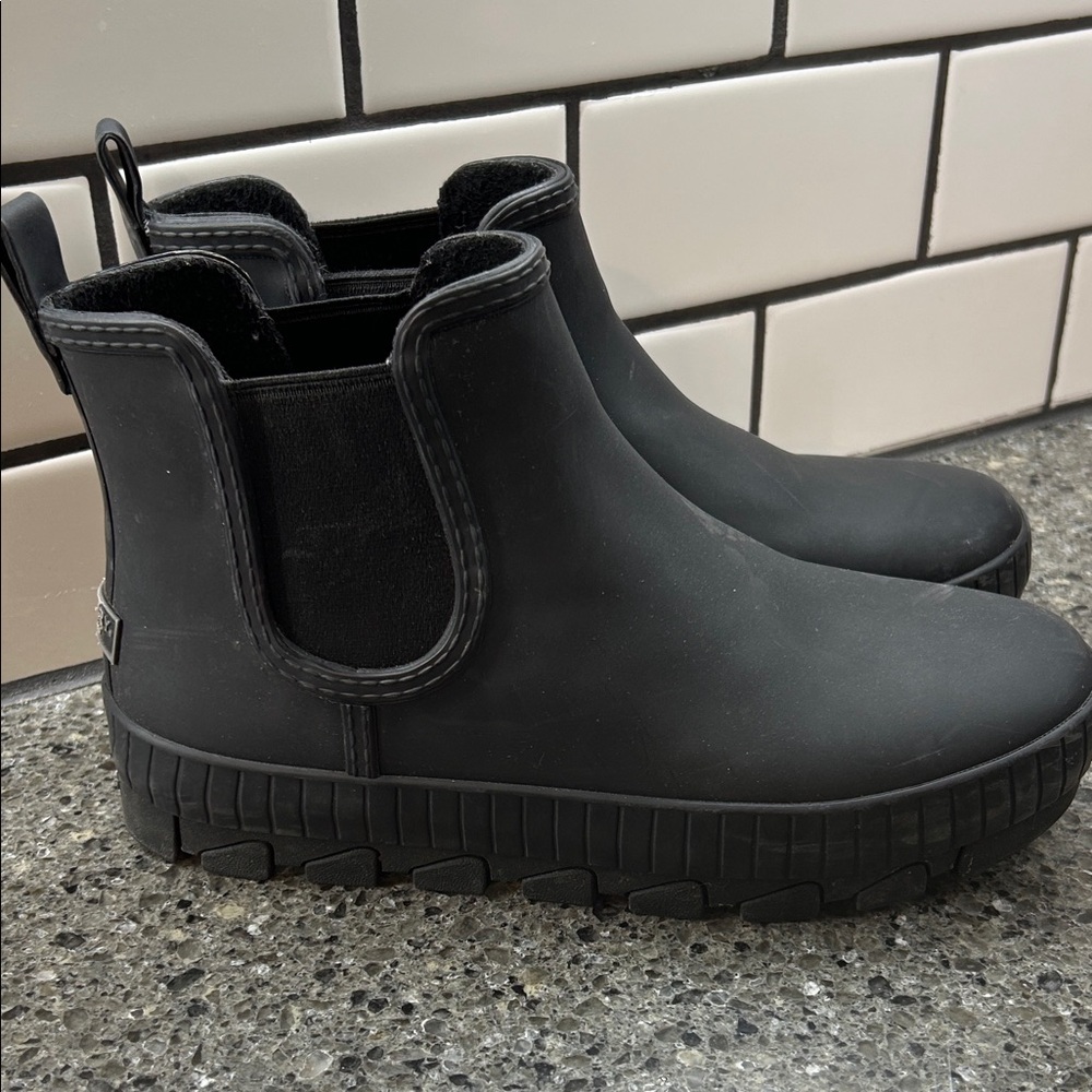 Sperry women’s Black Torrent Chelsea Boots